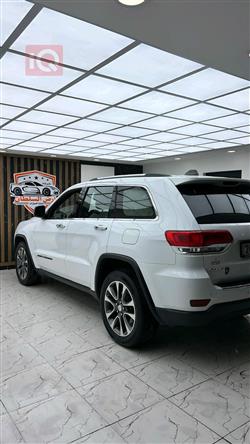 جيب جراند شيروكي